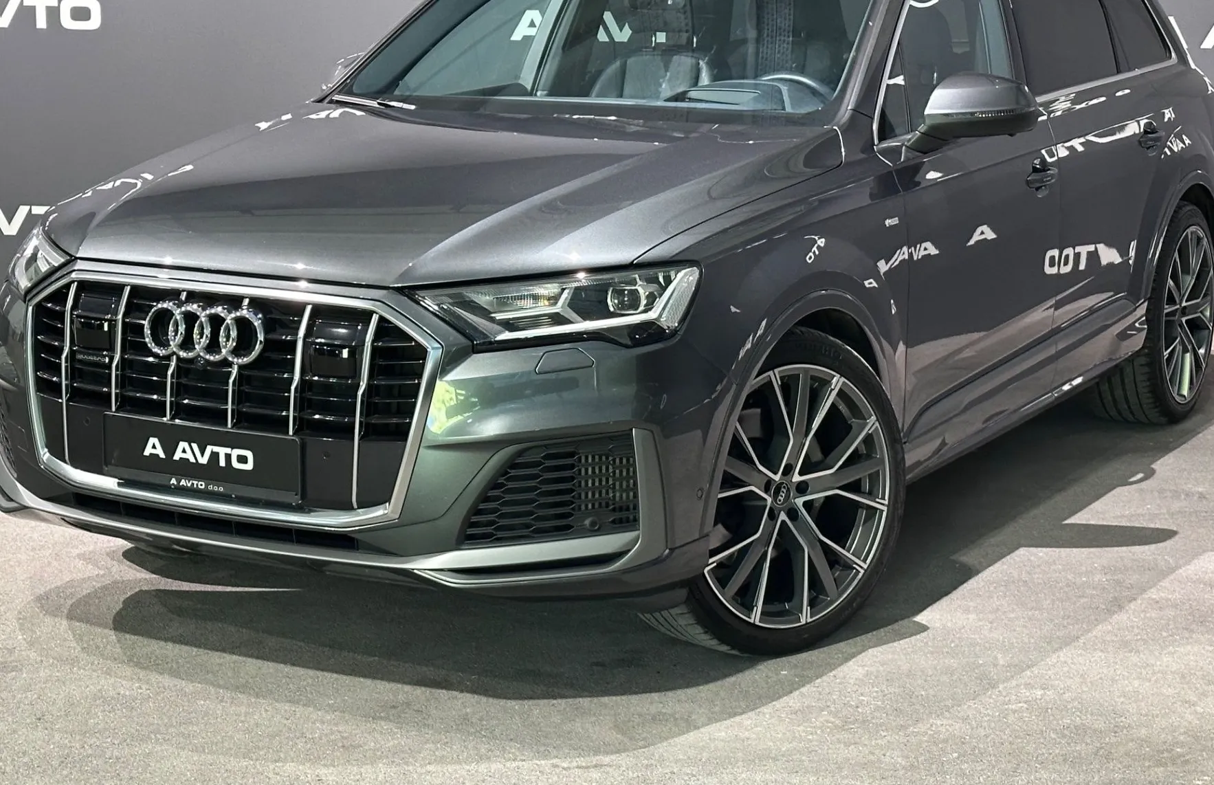 Zunanja slika - Audi Q7 - quattro 55 TFSI S line Tiptronic - 1