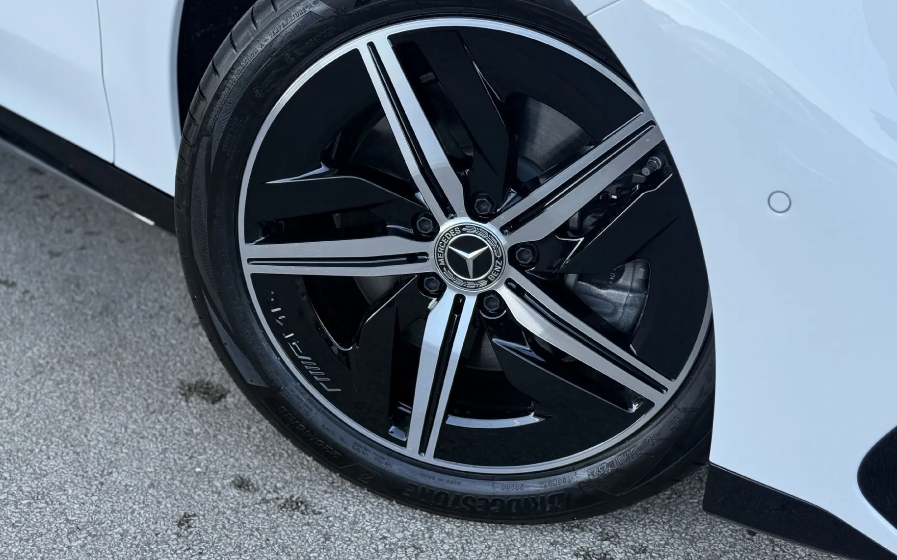 Zunanja slika - Mercedes-Benz CLA-Razred - 200 AMG LINE - 4