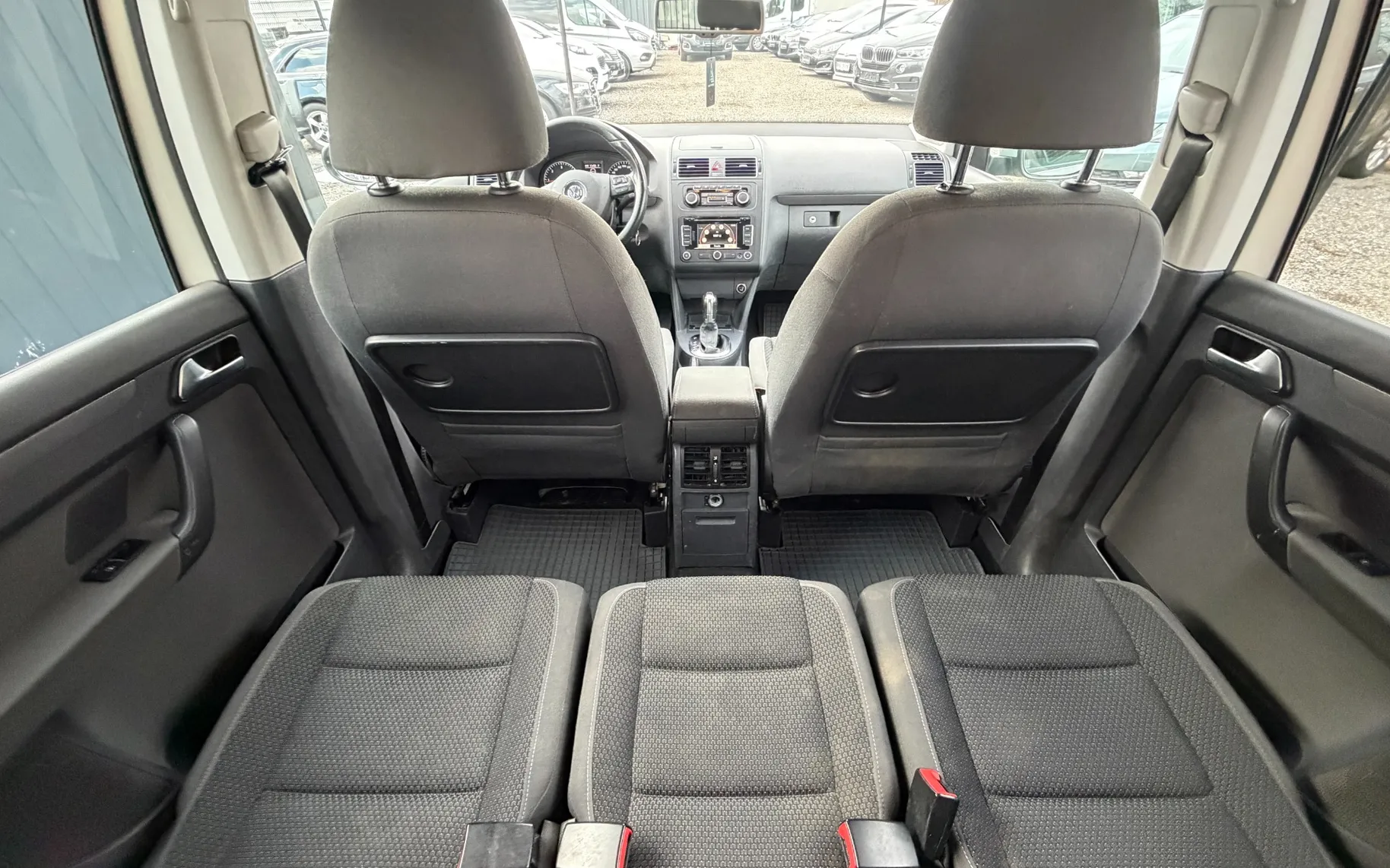 Zunanja slika - Volkswagen Touran - 1.6 TDI BlueMotion | AVT | 7 SED - 26