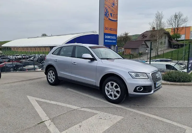 Zunanja slika - Audi Q5 - 2.0 TDI S-line QUATTRO ZELO LEP 174120 KM - 4