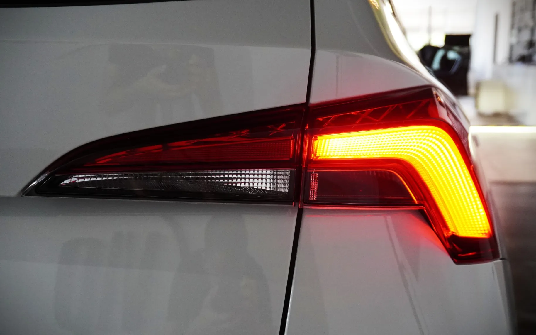 Zunanja slika - Škoda Kamiq - 1,0 TSI Active - 8