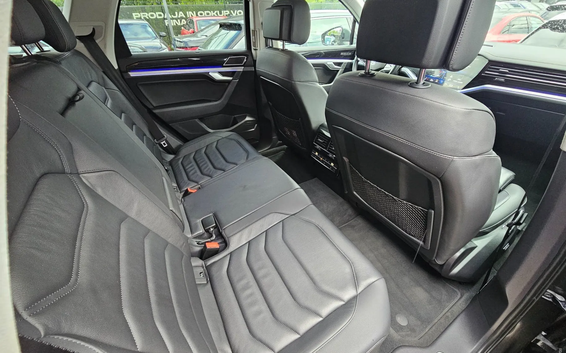 Notranja slika - Volkswagen Touareg - 4motion V6 TDI BMT R-Line |VIRTUAL|KLJUKA|WEBAST.. - 11