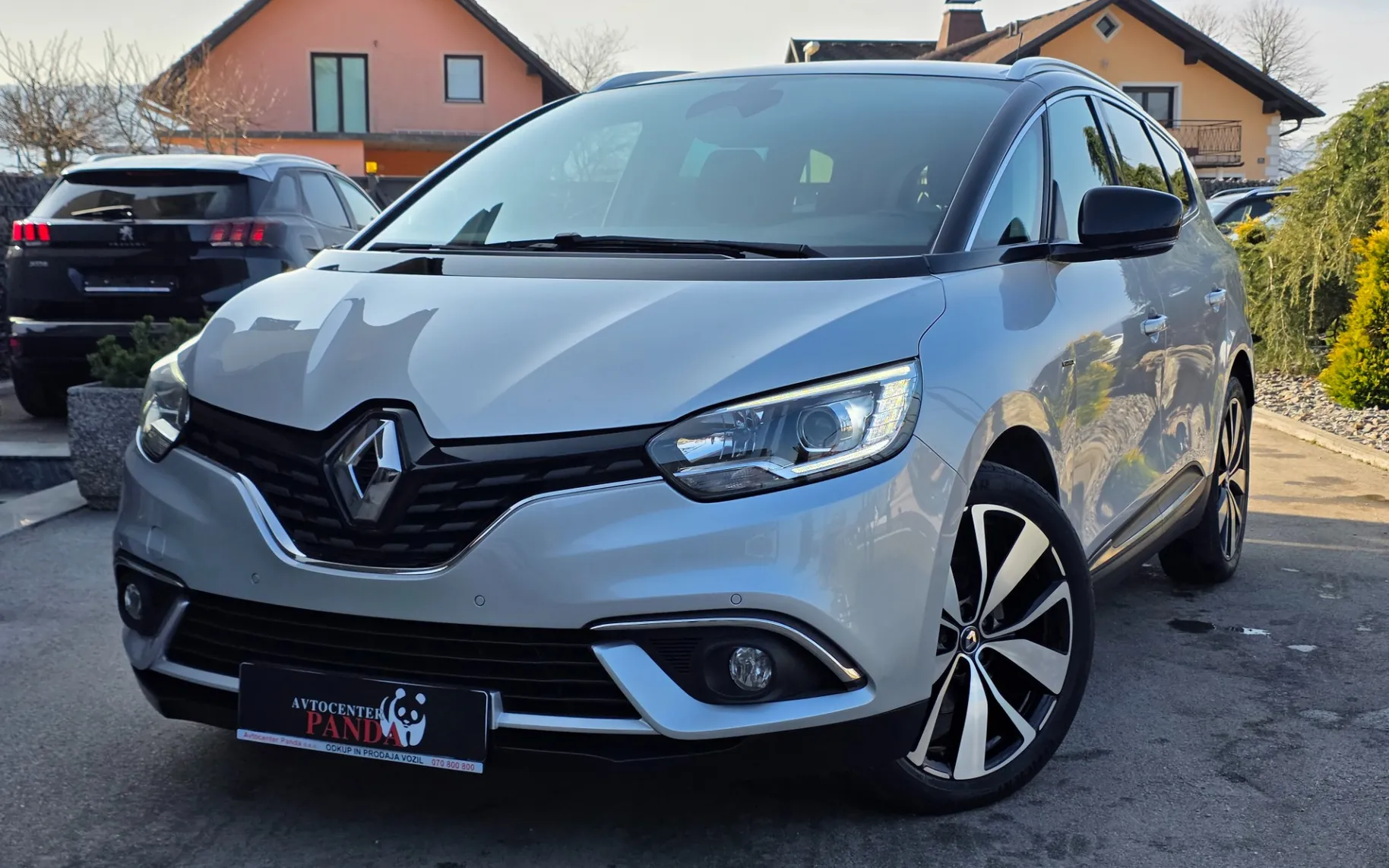 Zunanja slika - Renault Scénic - Grand  Blue dCi 120 Limited - 1