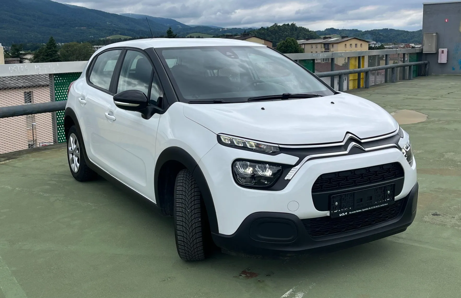 Zunanja slika - Citroën C3 - 1.2 PureTech 83 Feel SAMO 45.000 KM. LED. - 3