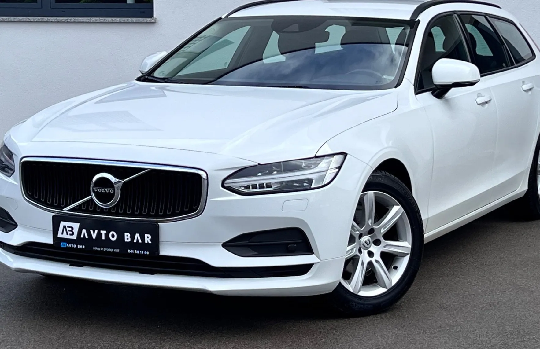 Zunanja slika - Volvo V90 - 2.0D+ACC+FULL LED++NAVI+PDC+KLJUKA+NOVE PNEVMATI.. - 1