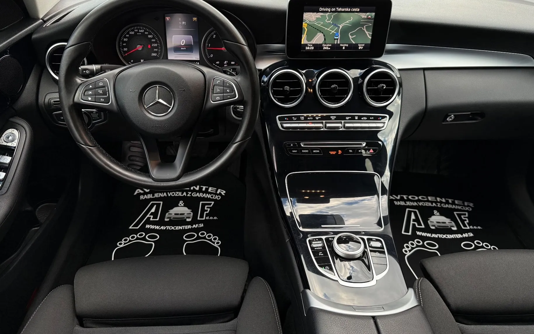 Notranja slika - Mercedes-Benz C-Razred - 220CDI-AUT-SPORT-FUL LED-LIZING ZA TUJCE-MRTVI KOT - 9