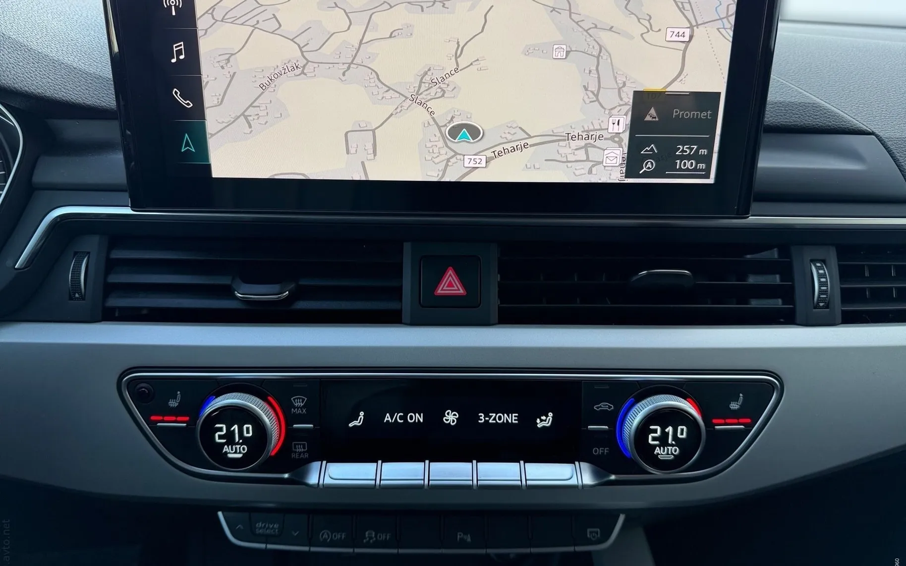 Notranja slika - Audi A4 - 40 TDI S tronic advanced-Usnje-ACC-PDC-Navigacija. - 9