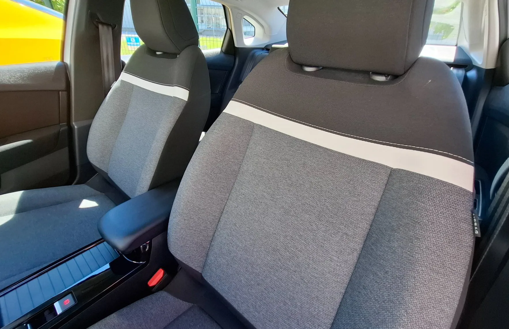 Zunanja slika - Citroën C4 X - 1.2 PURETECH YOU  - KOT NOVO - SAMO 21.870KM - 19