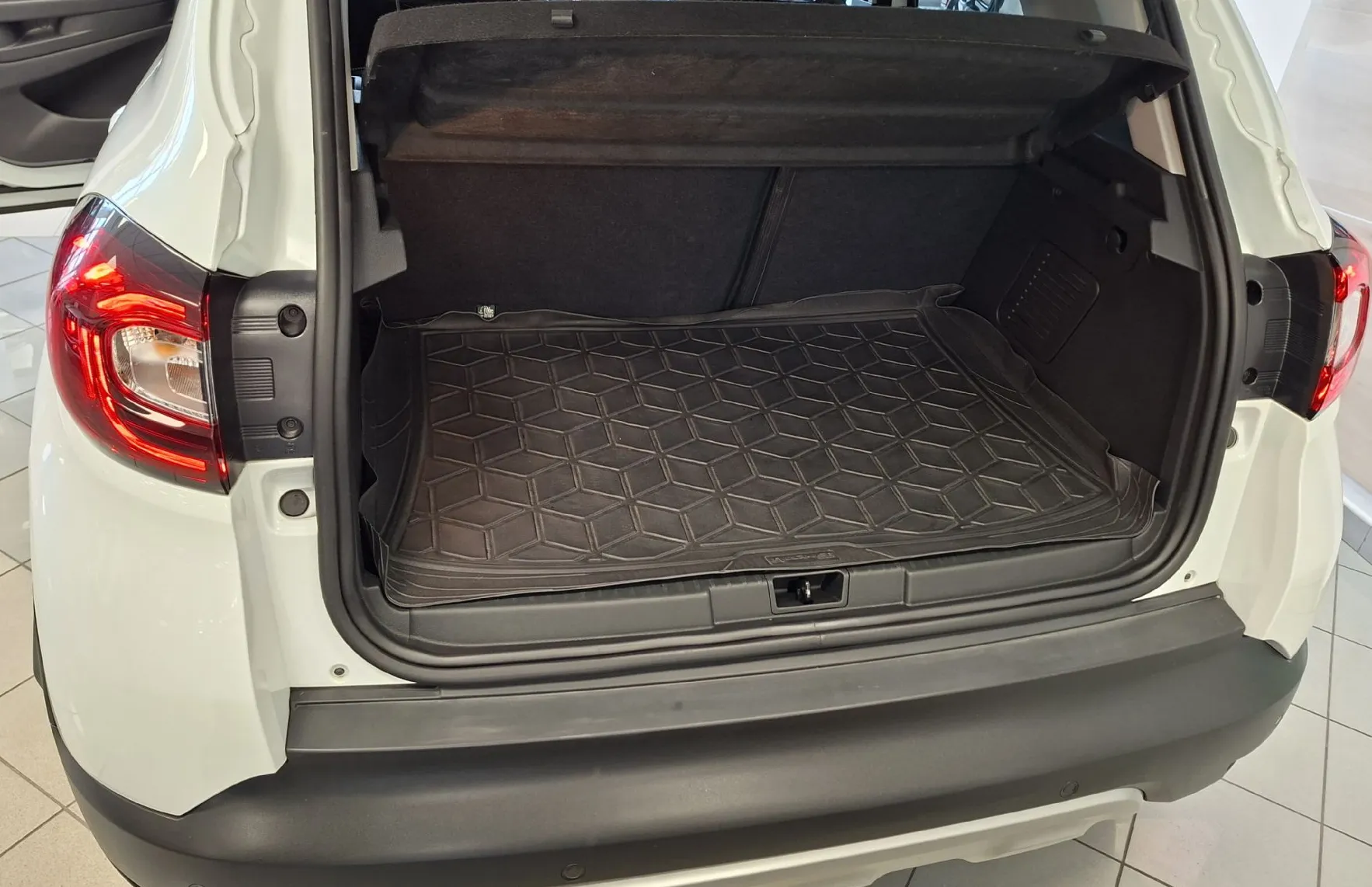 Zunanja slika - Renault Captur - Intens dCi 90-SLO-LED-NAVI-KAMERA-2X PDC- - 17