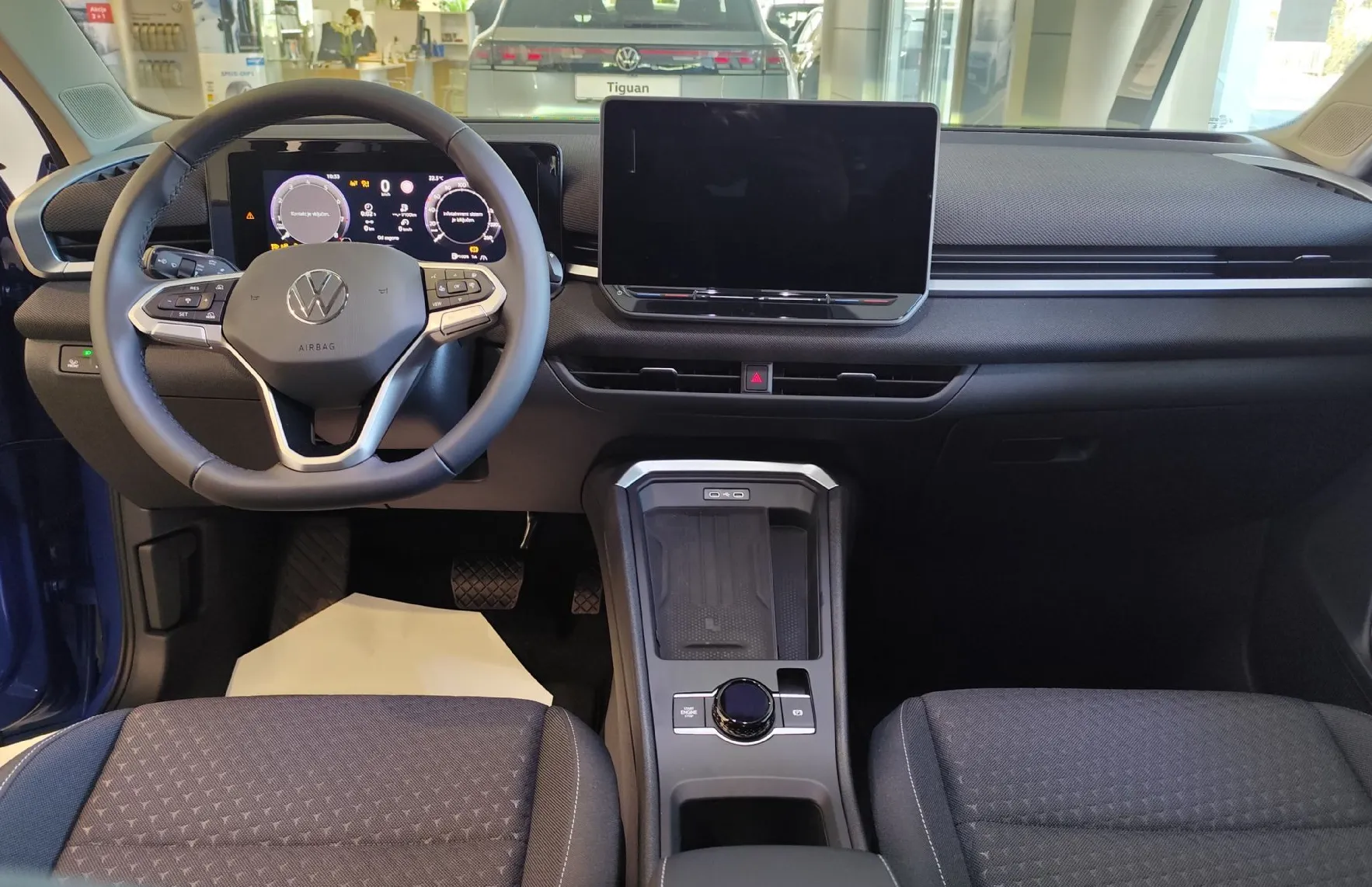 Zunanja slika - Volkswagen T-Roc - 1.5 eTSI Life DSG 110  150 - 3
