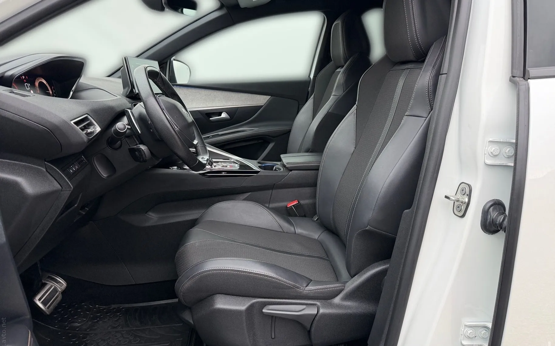 Notranja slika - Peugeot 3008 - 1.5 HDI Aut.GT-Line-SLO-Mrtvi kot-Aktivni tempom.. - 7