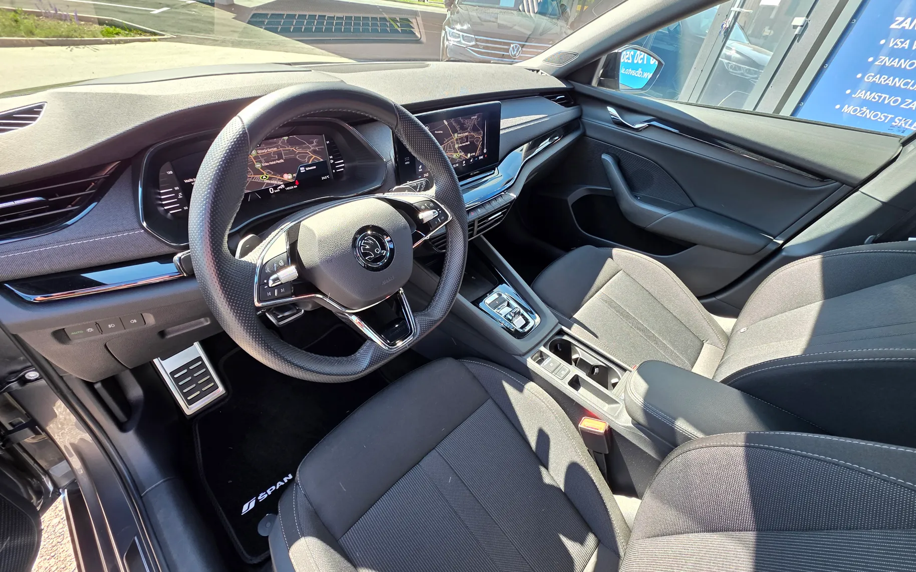Notranja slika - Škoda Octavia - Combi 2.0 TDI Sportline DSG.MATRIX.HUD.AMBIENTAL. - 8