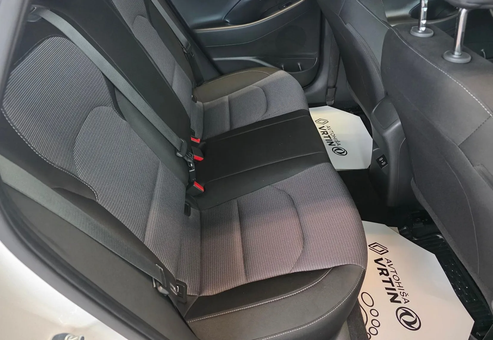 Zunanja slika - Hyundai i30 - 1.0 T-GDI 100 Business Z ENOLETNIM JAMSTVOM - 11