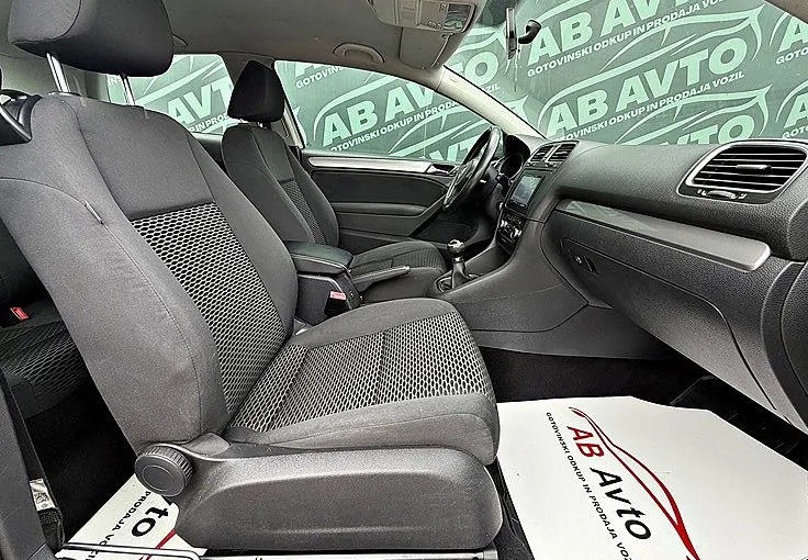 Zunanja slika - VW Golf - Comfortline 1.6 TDI+ALU+LCD NAVI+BREZ POLOGA+TOP - 10