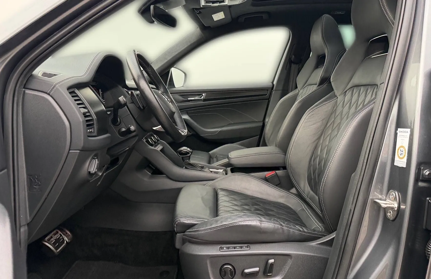 Zunanja slika - Škoda Kodiaq - Sportline 2.0 TDI 110kW DSG-Panorama-Matrix-Usnje - 7