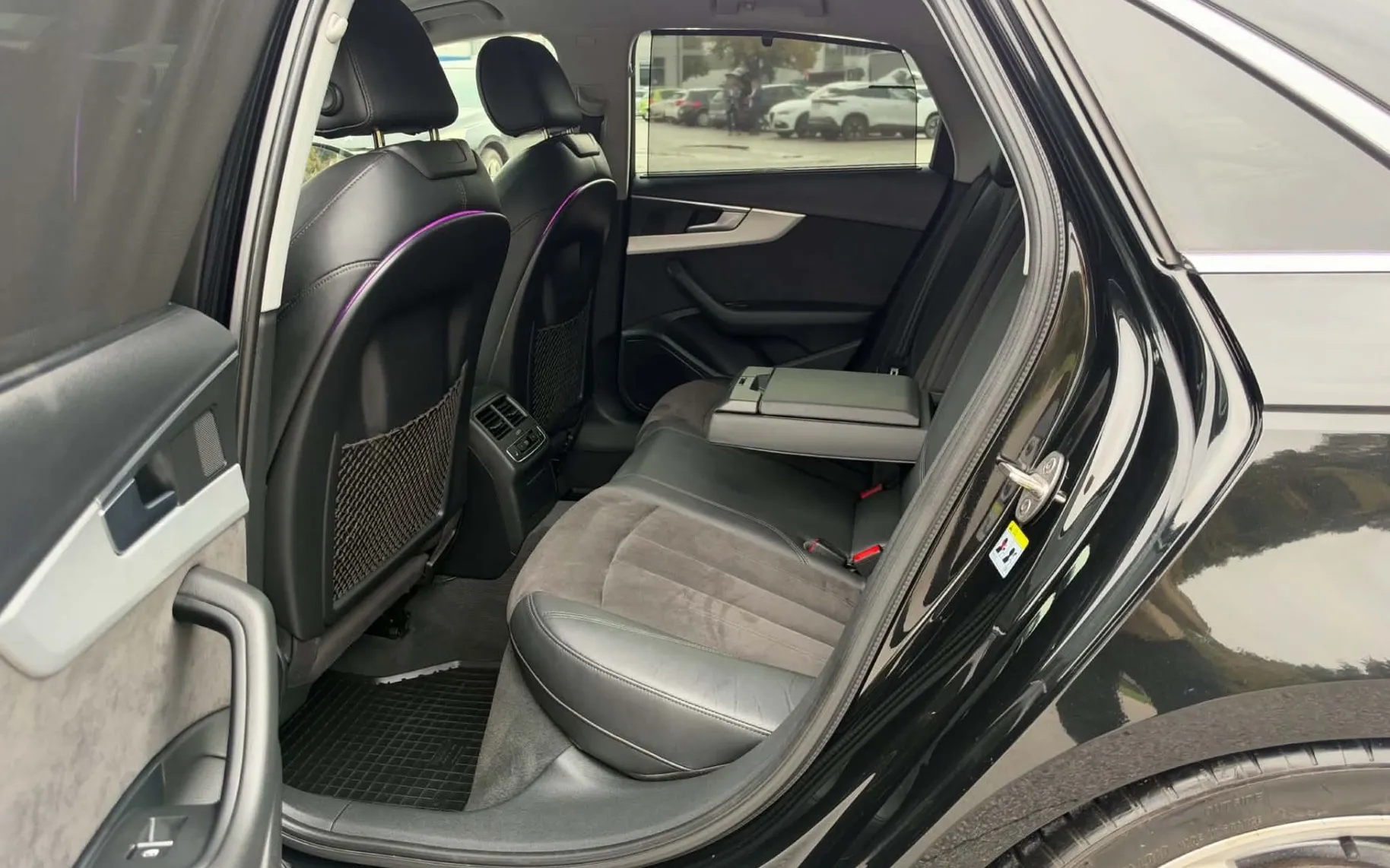 Notranja slika - Audi A4 - 2.0 TDI-S LINE-XENON+LED-NAVI-LIZING ZA TUJCE- - 11
