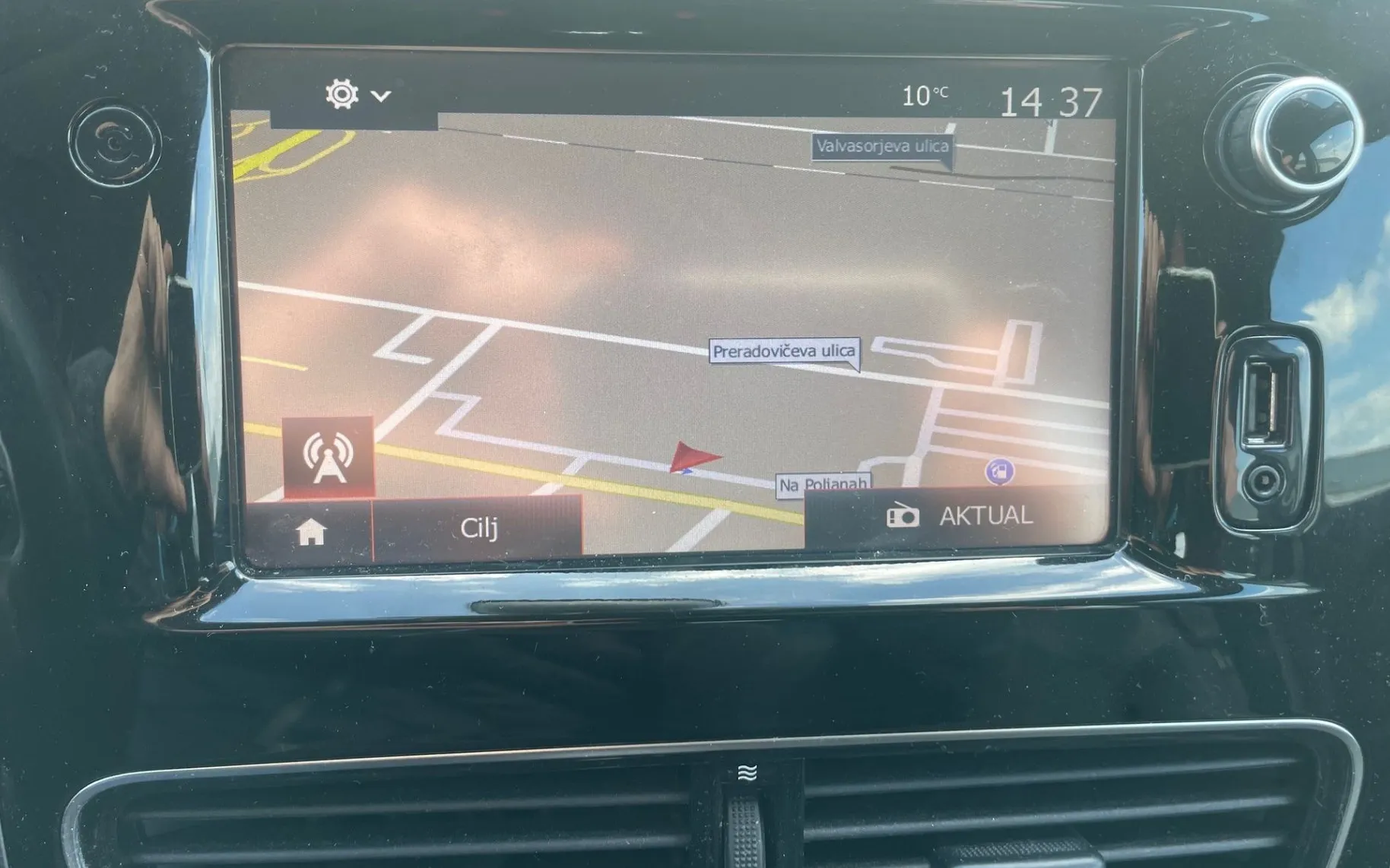 Zunanja slika - Renault Clio - Intens 1.2 16v 2XPDC.LED.DELNO USNJE. - 10