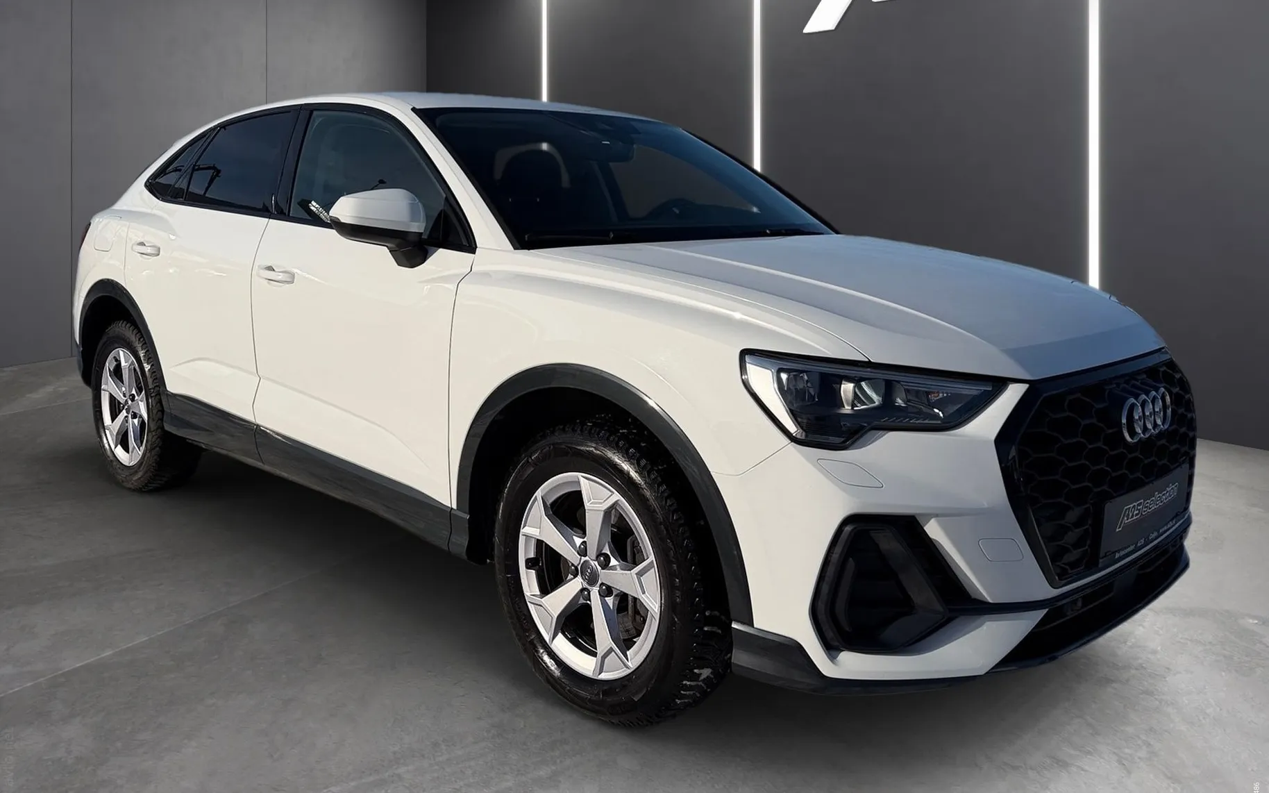 Zunanja slika - Audi Q3 Sportback - 45 TFSI e S tronic 180 245 S Line-LED-Virtual... - 2