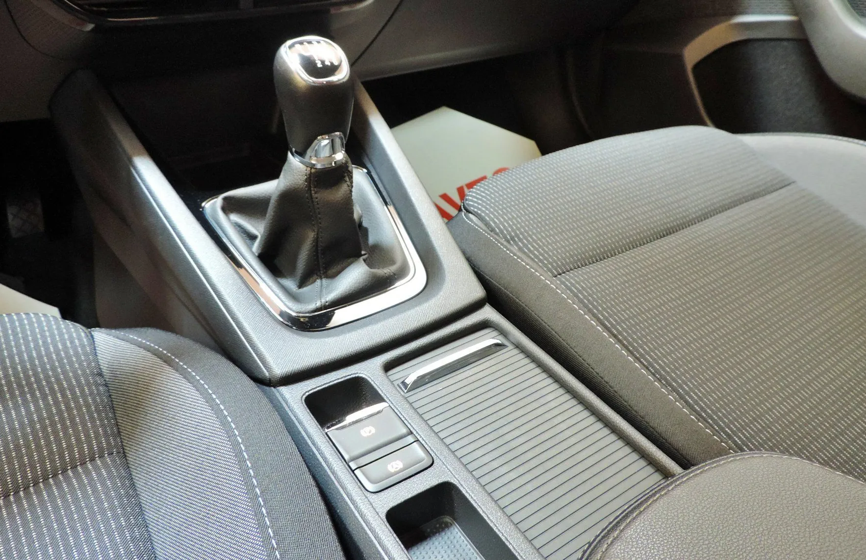 Zunanja slika - Škoda Octavia - Combi 2.0 TDI Ambition AVT. KLIMA-KAMERA-KOT NOVA - 18