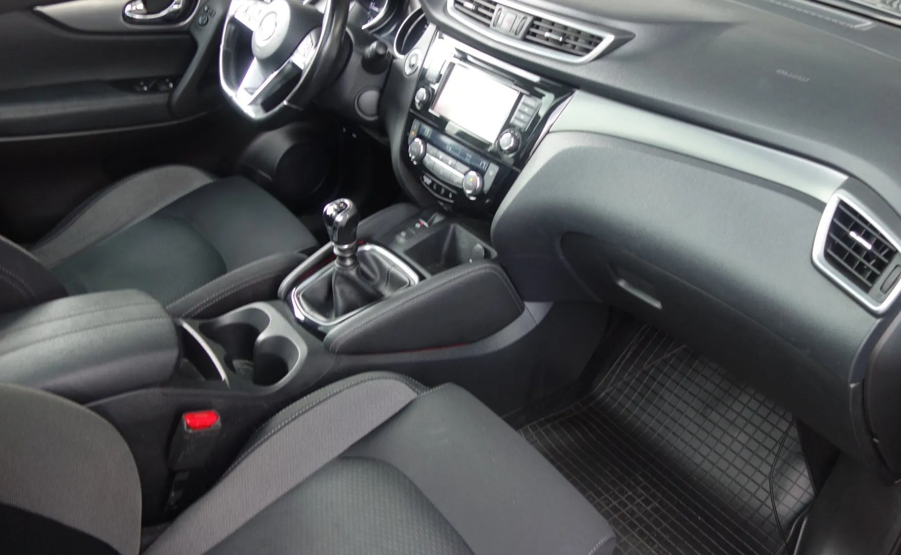 Zunanja slika - Nissan Qashqai - 1.7 dCi N-Connecta - 8