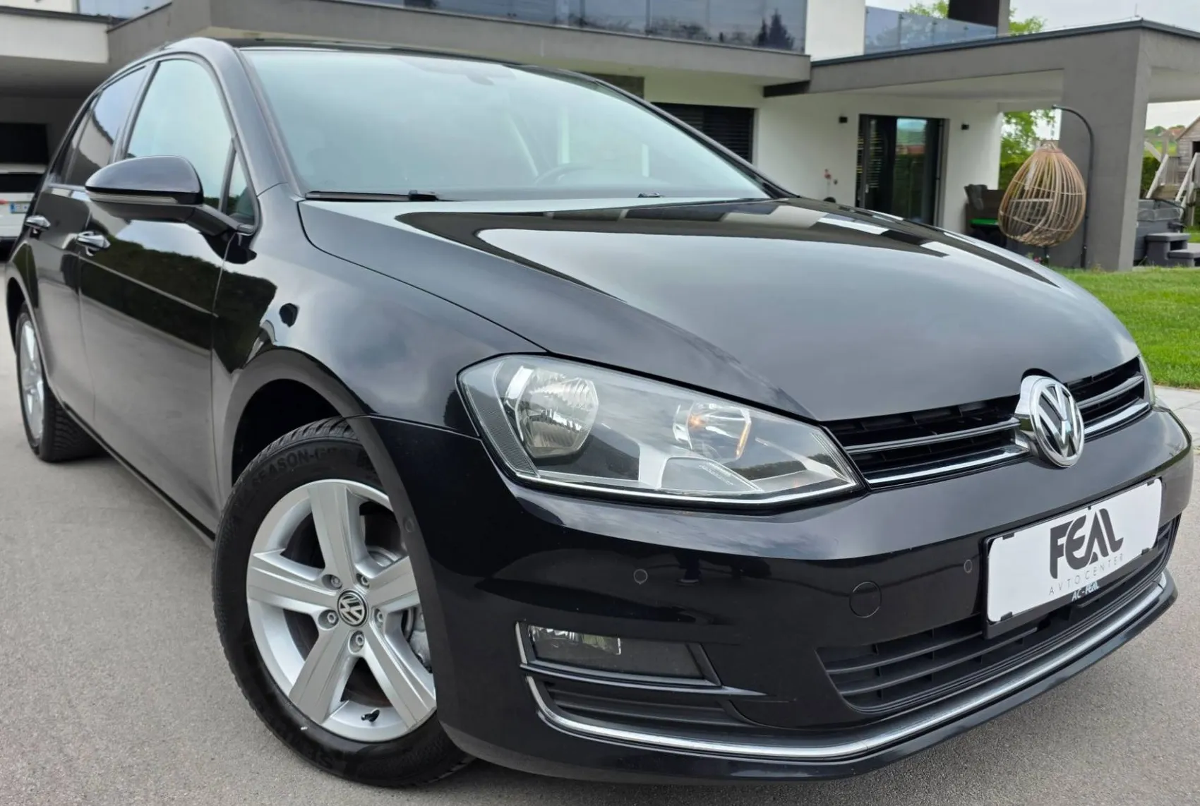 Zunanja slika - VW Golf - 2.0 TDI-HIGHLINE-ACC-SAMOPARKIRANJE-PDC-ODLIČEN - 2