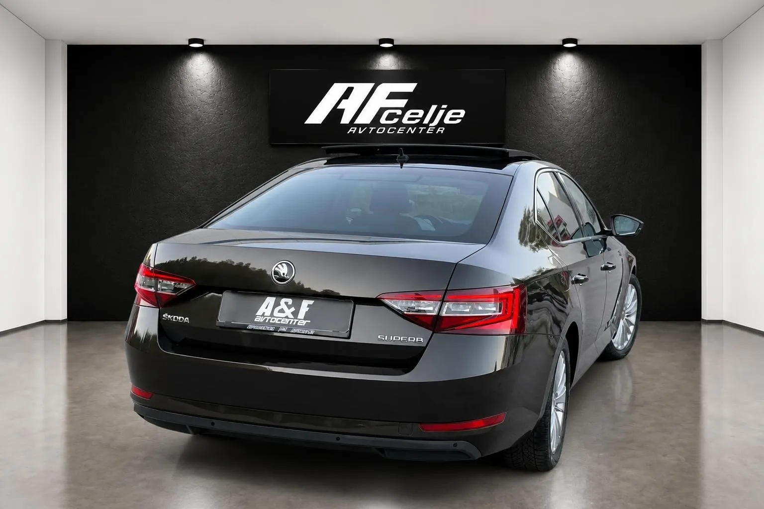 Zunanja slika - Škoda Superb - 2.0 TDI-PANORAMA-ACC-LIZING ZA TUJCE-PDC- - 5