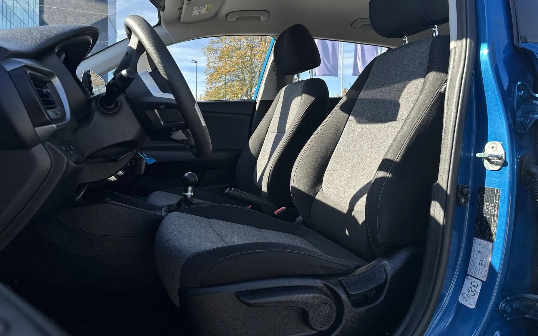 Notranja slika - KIA Stonic - 1.2 DPI LX Fun ISG - 10