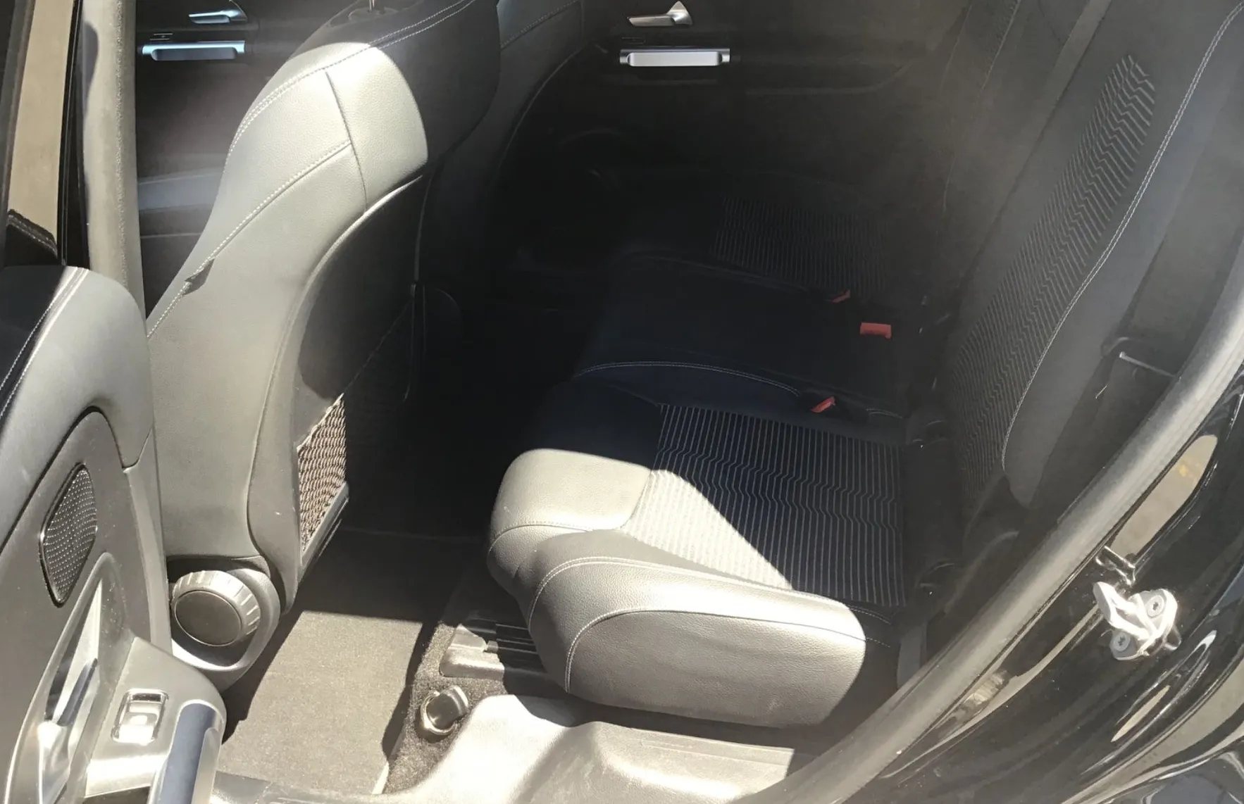 Zunanja slika - Mercedes-Benz GLB-Razred - GLB 200 d 4MATIC  Avt. - 12