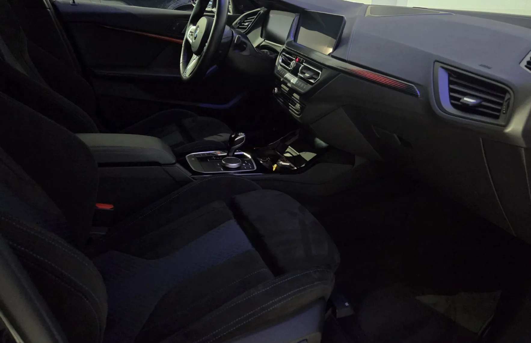 Zunanja slika - BMW Serija 1 - : 118i-M.SPORT-LANE-HARMAN-LED-AMBIENT. - 9