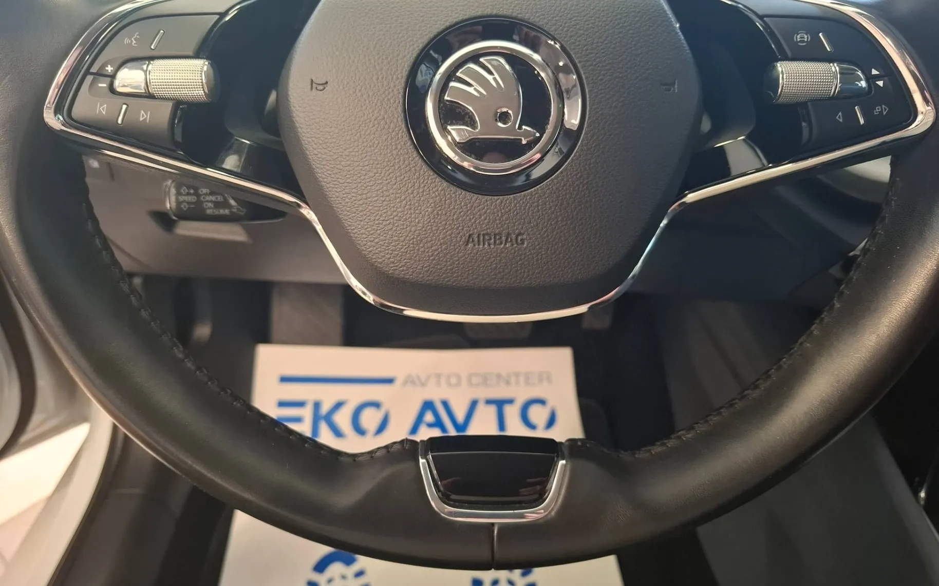 Notranja slika - Škoda Octavia - Combi 2.0 TDI DSG-NAVI-PDC-ACC-FULL LED-ALU- - 12