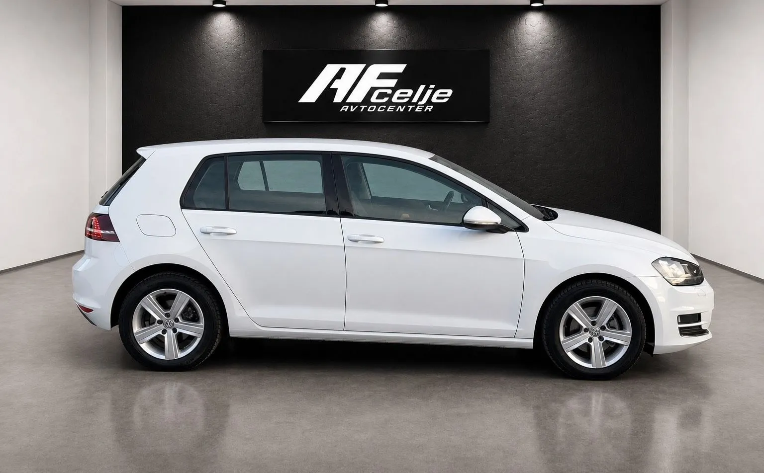 Zunanja slika - VW Golf - 1.6 TDI-H LINE-XENON+LED-LIZING ZA TUJCE-ODLIČEN-. - 4