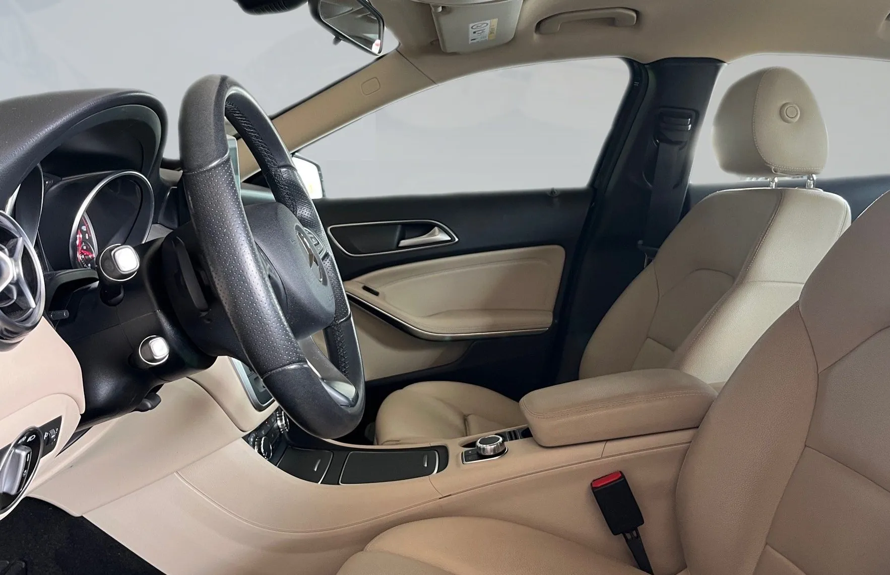 Zunanja slika - Mercedes-Benz GLA-Razred - GLA 180 Urban Avt. - 7
