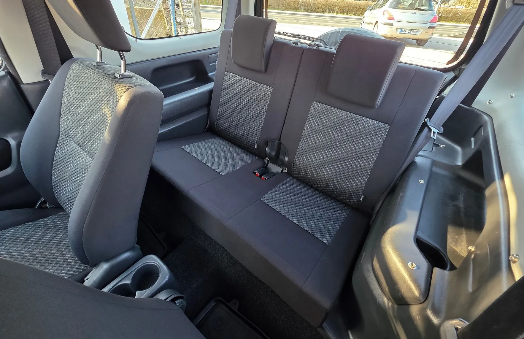 Zunanja slika - Suzuki Jimny - 1.3 VVT 4X4 CLUB ATRAKTIVEN-KLIMA-2.LASTNIK - 13