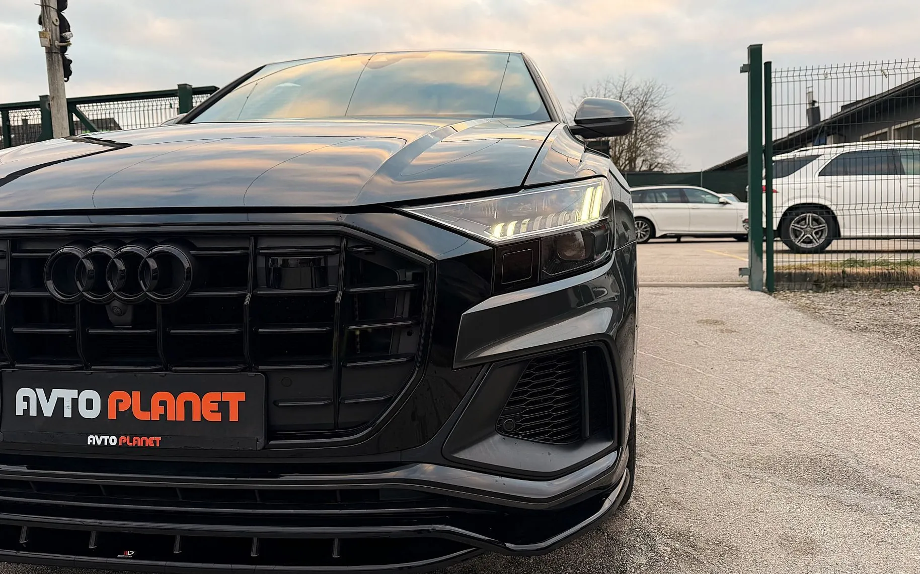 Zunanja slika - Audi Q8 - 50 TDI Quattro 3xS-LiNE HD MATRIX ACC 360KAM ALU22 - 9