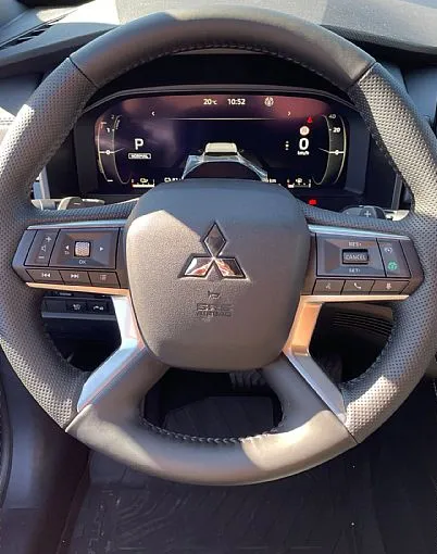 Zunanja slika - Mitsubishi Outlander - PHEV 4WD 2.4 Intense Avt. - 10