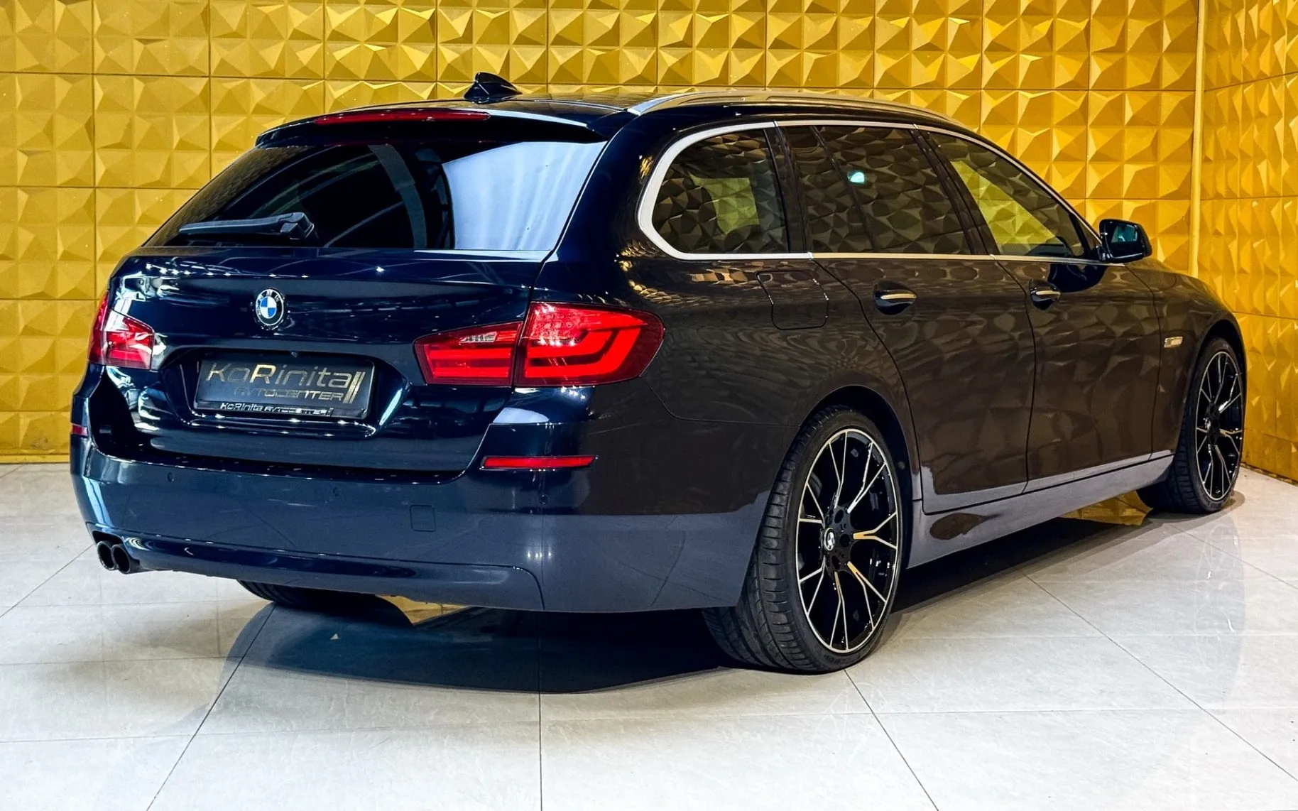 Notranja slika - BMW serija 5 Touring: - 530d xDrive AUT.-HLAJENJE-MEMORY-SENCNIKI - 10