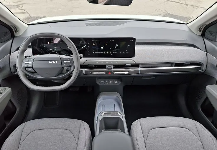 Zunanja slika - KIA EV3 - 58.3 kWh baterija. 150 kW  204 KM  Star + TČ - 6