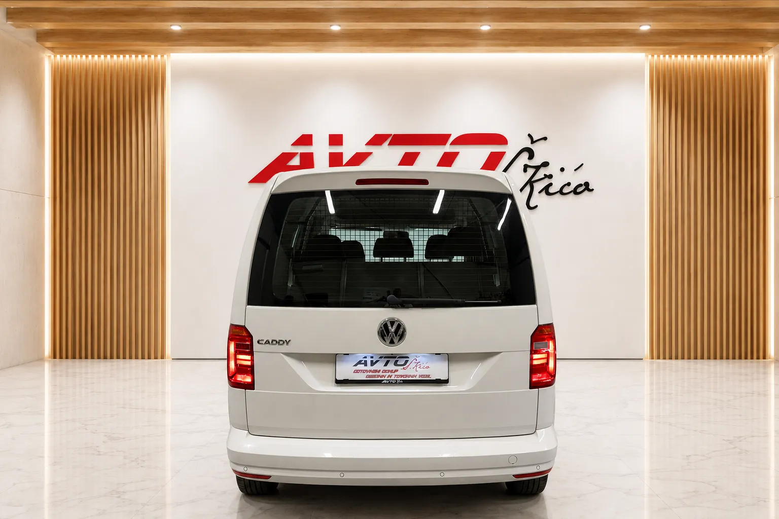 Notranja slika - Volkswagen Caddy - 2.0 TDI-1.LASTNIK-2X DRSNA VRATA-SLO-TEMPOMAT-PDC. - 21