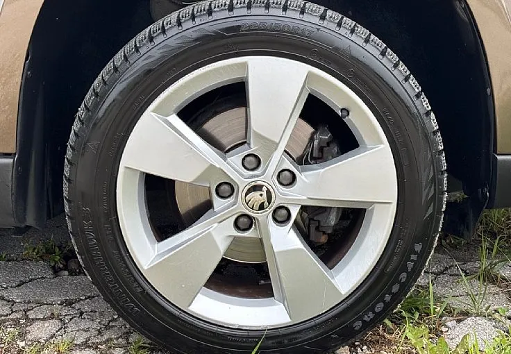 Zunanja slika - Škoda Yeti - 4x4 2.0 TDI  - 17COL - NAVI - KLIMA - 5