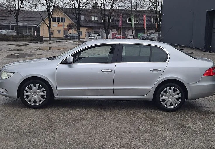 Zunanja slika - Škoda Superb - 1.9 TDI + XENON + NAVI + BREZ POLOGA - 8