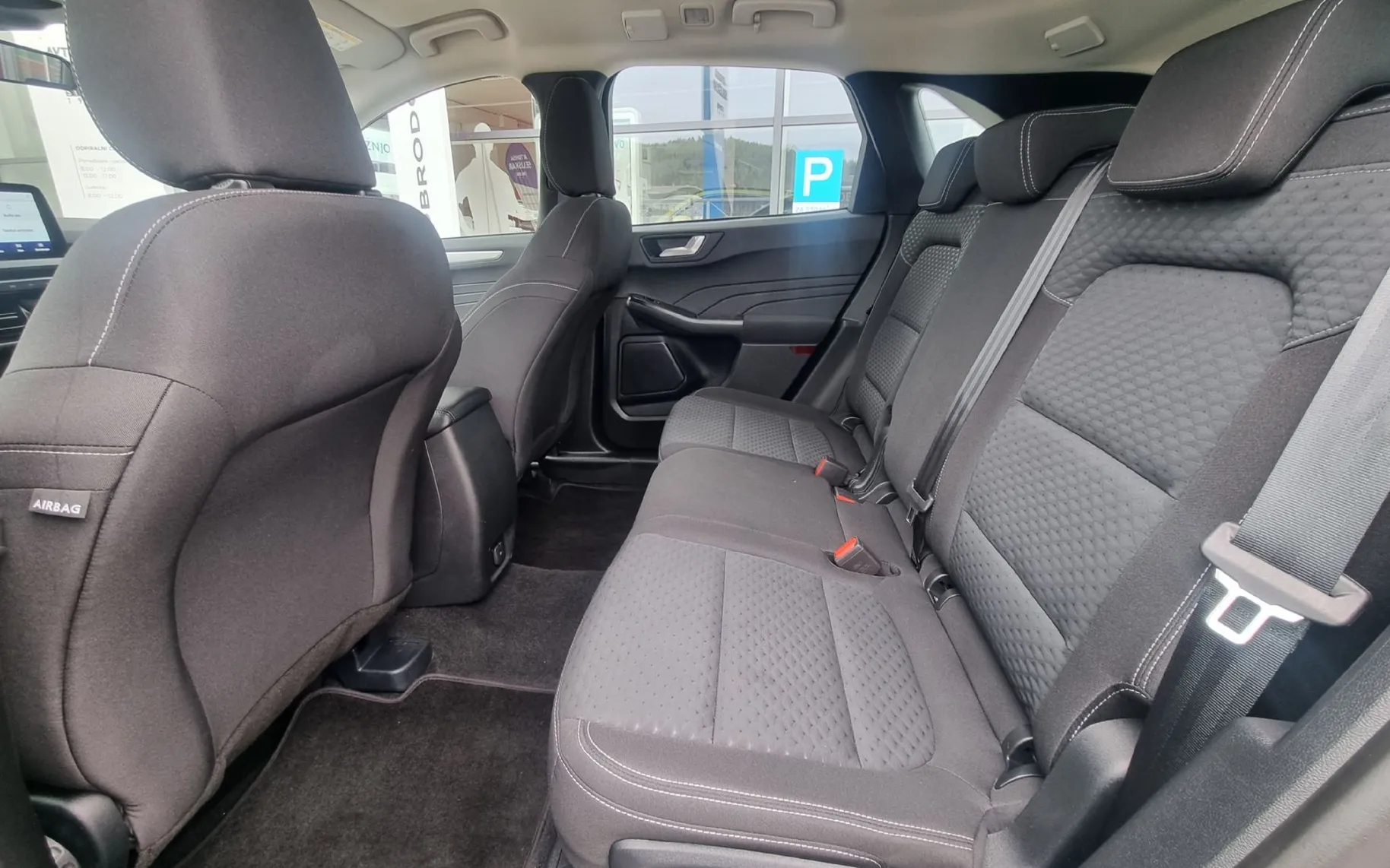 Zunanja slika - Ford Kuga - 1.5 EcoBoost - SAMO 27.891KM - NAVI-DAB-PDC-TEMP. - 8