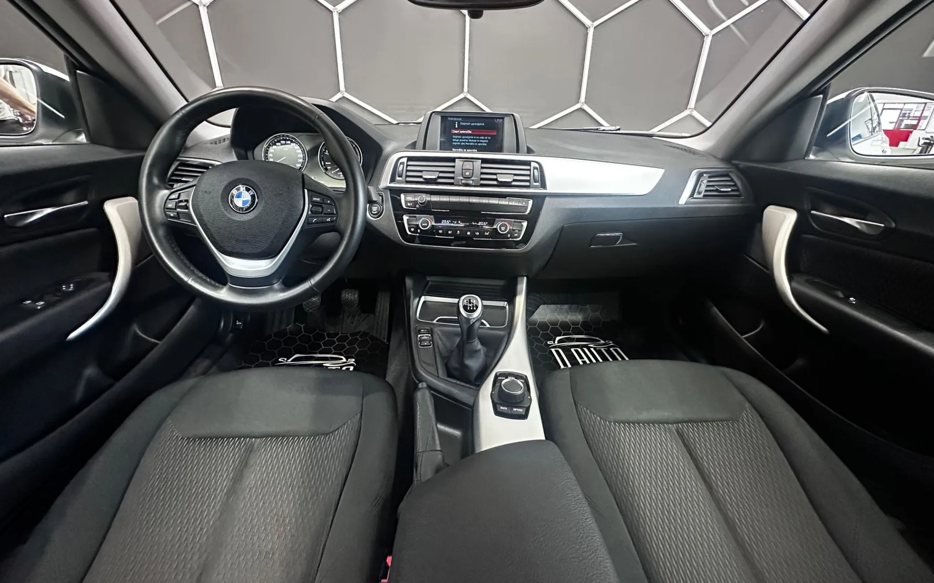 Notranja slika - BMW serija 2 Coupe: - serija 2  220d Coupe SAMO 68.000km+SLO VOZILO... - 8