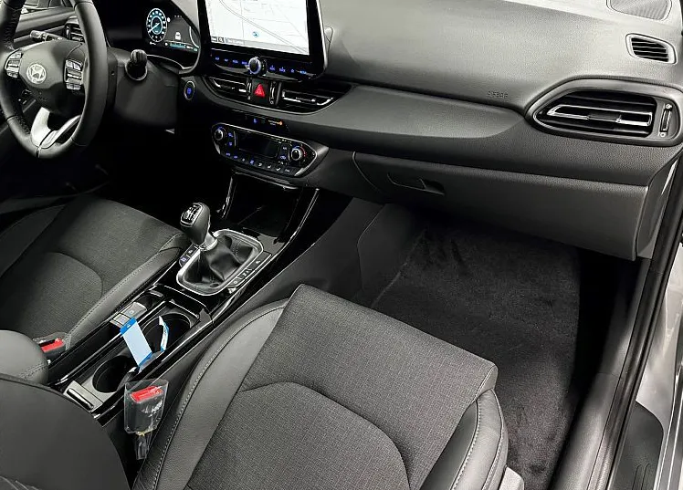Zunanja slika - Hyundai i30 - 1.5 T-GDI 140 PREMIUM-SMART- WINTER-ECM-W.C. - 5