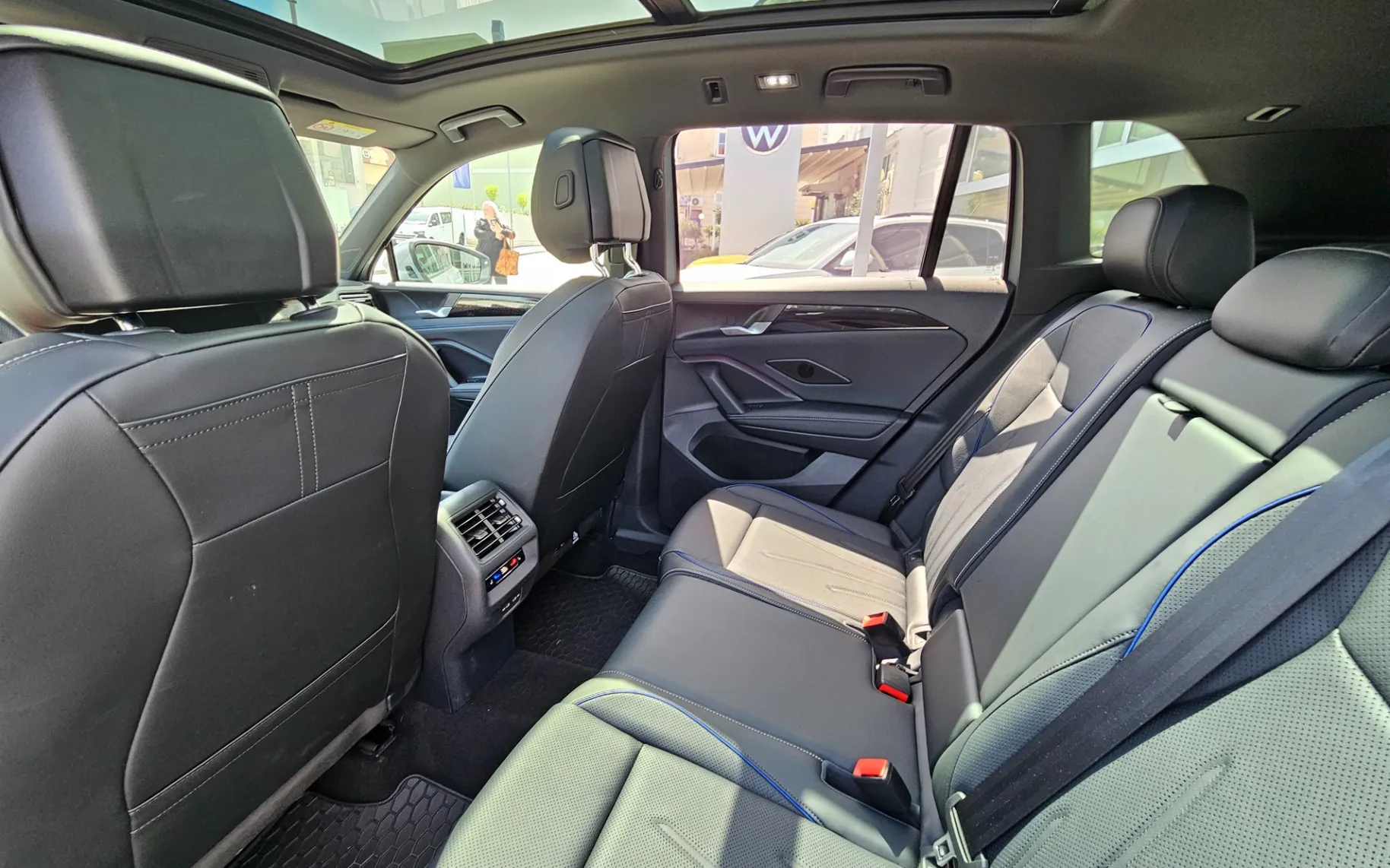 Zunanja slika - Volkswagen Tiguan - 1.5 eTSI 4Joy DSG - 8