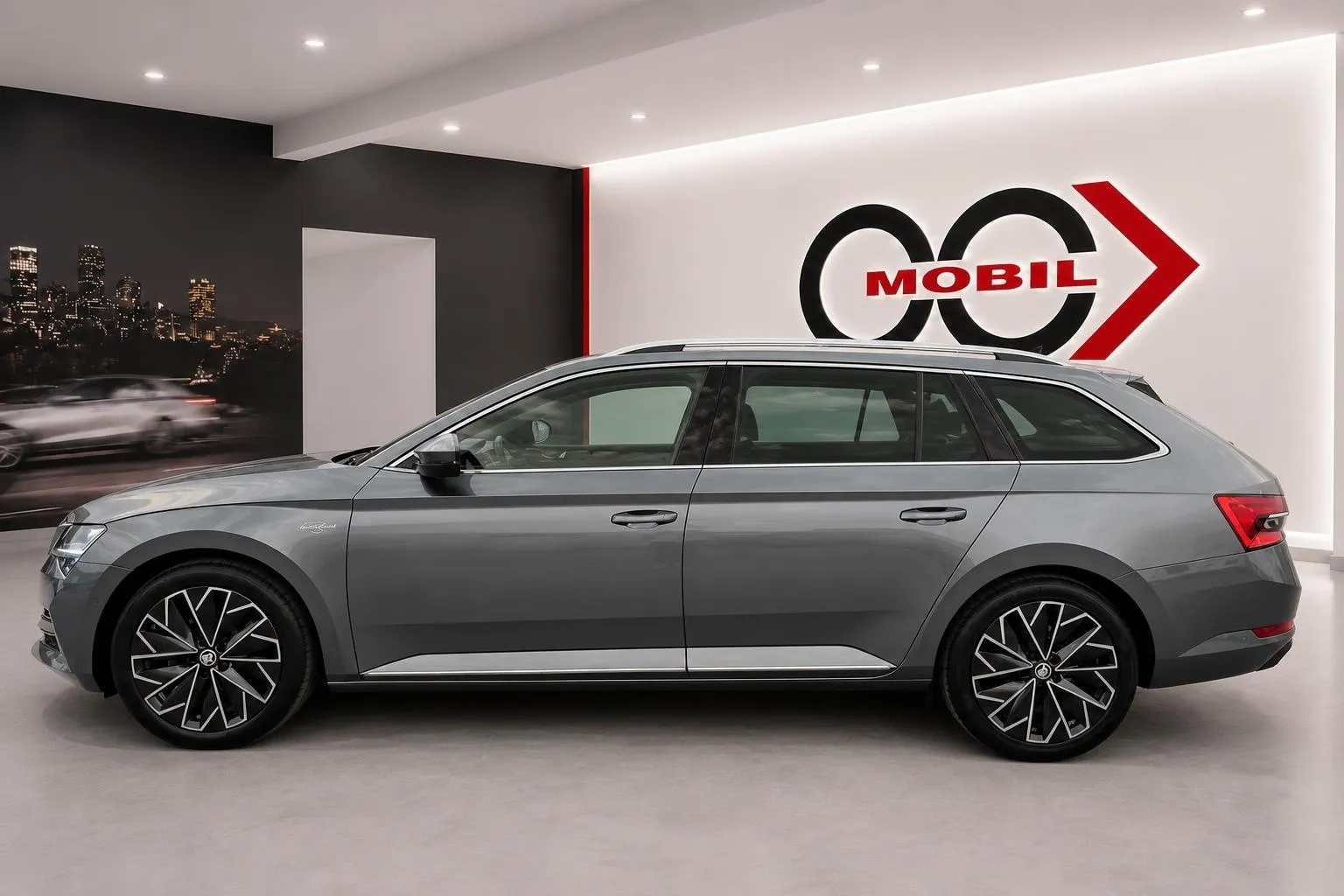 Notranja slika - Škoda Superb - Combi 2.0 TDI L K DSG - Matrix.360kam.usnje.Canton - 8
