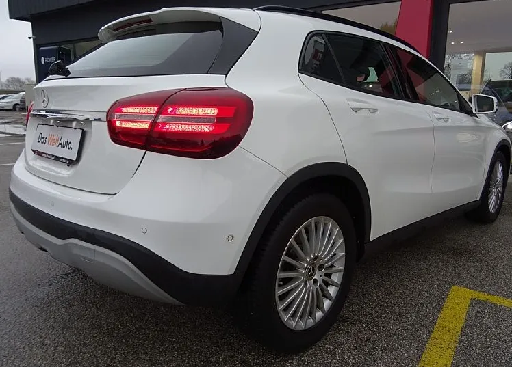 Zunanja slika - Mercedes-Benz GLA-Razred - GLA 200 d 136KM Avt.7G - KOT NOV - SERVISIRAN - - 5