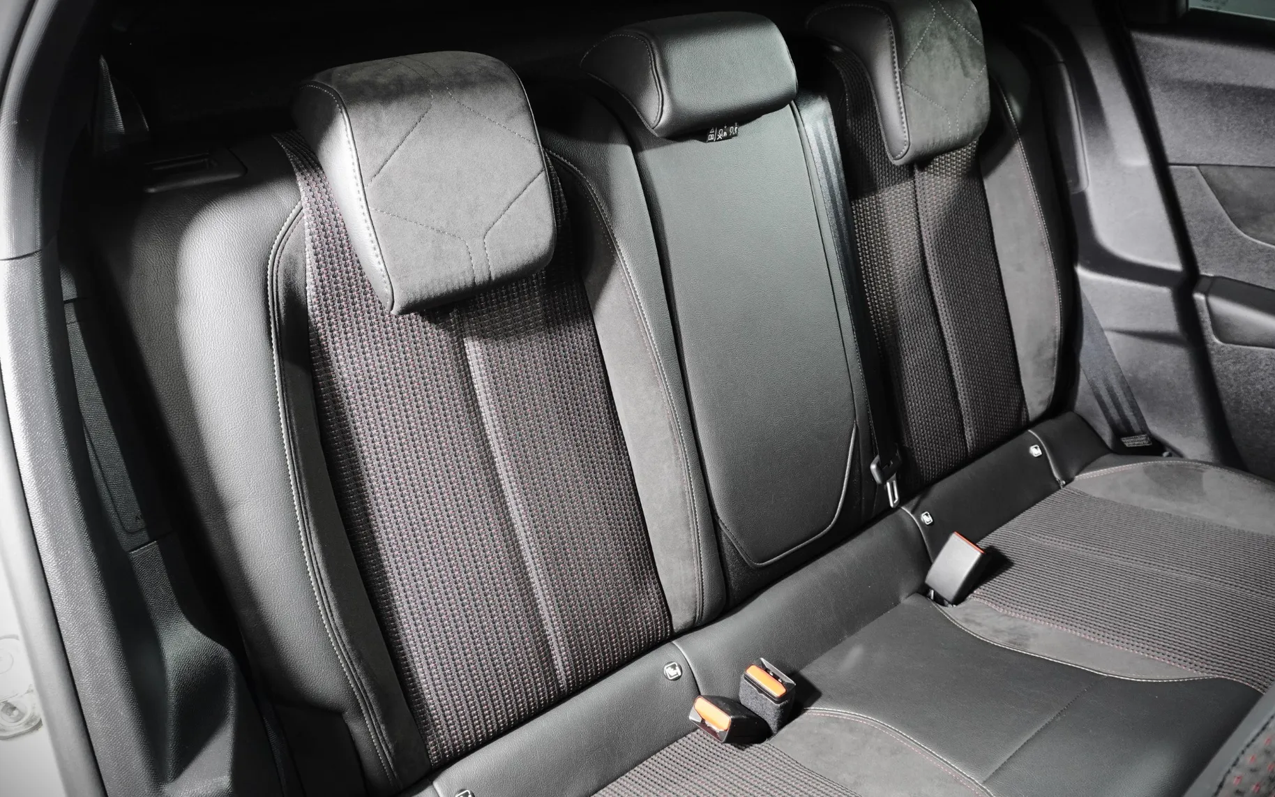 Zunanja slika - DS DS 3 - Crossback  Crossback 1,2L PureTech 100 BVM6 PERFORMANCE - 18