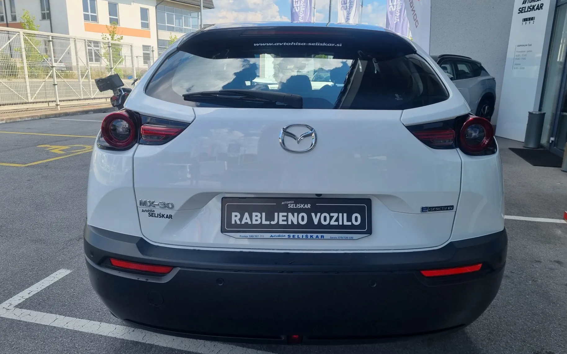 Zunanja slika - Mazda MX-30 - e-Skyactiv - SAMO 9.951KM - 3000€ SUBVENCIJE - 4