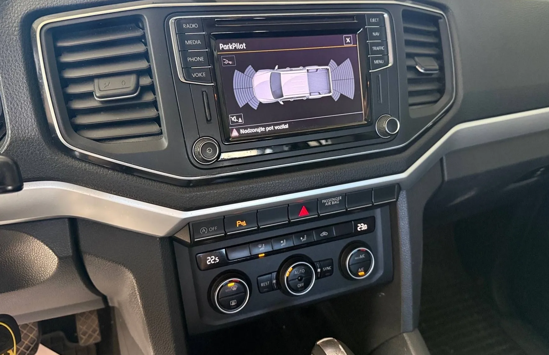 Zunanja slika - VW Amarok - 3.0 TDI 4MOTION LED NAVI TEMP PDC KAM GR.SEDEŽEV.. - 16