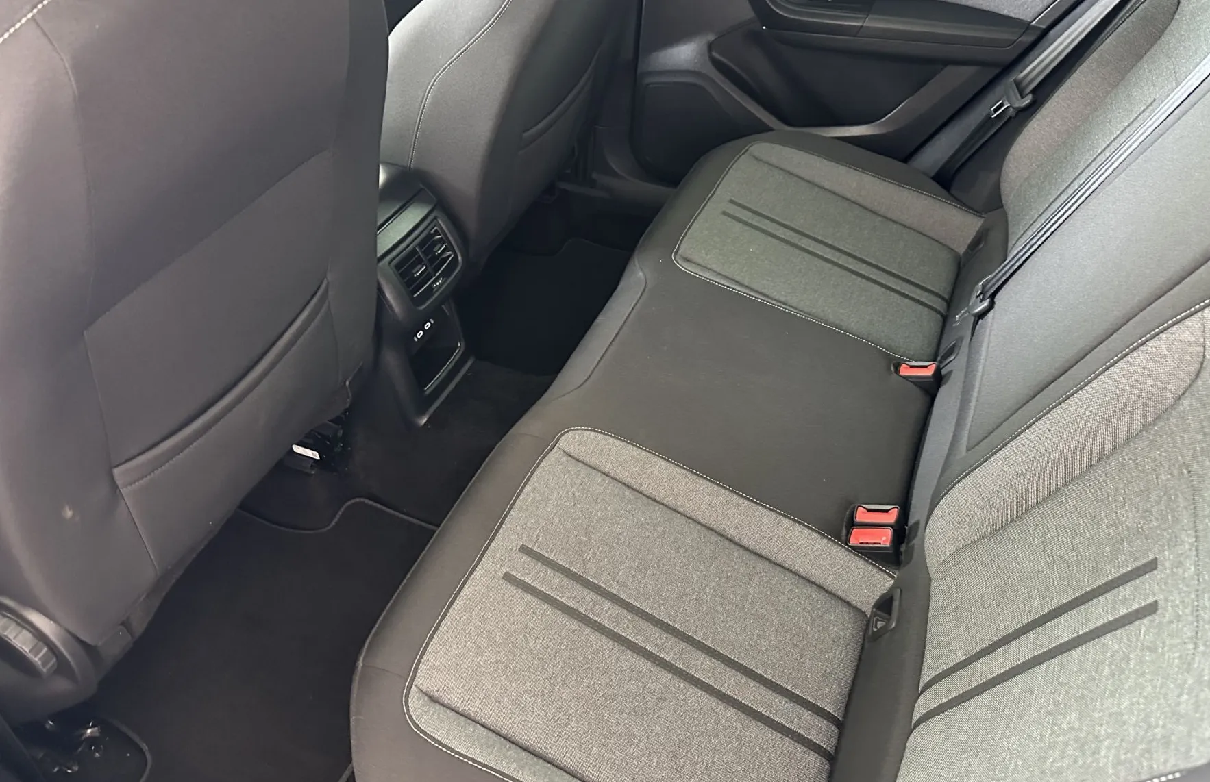 Zunanja slika - Seat Ateca - 1.5 TSI 110 KW STYLE DSG.KAMERA.LED.NAVI.AUTOMATIK - 5